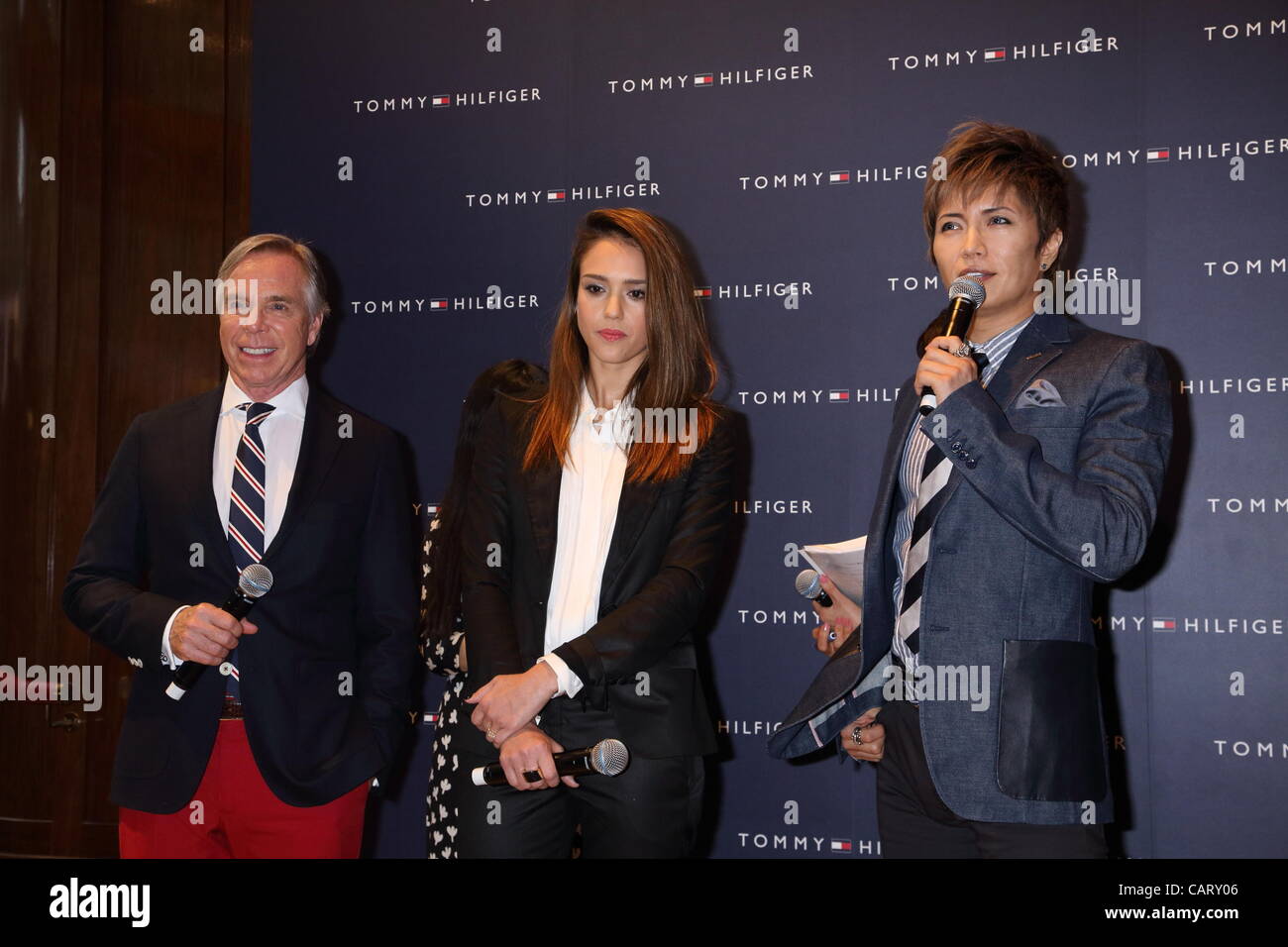 Tommy hilfiger jessica alba gackt hi-res stock photography and images -  Alamy
