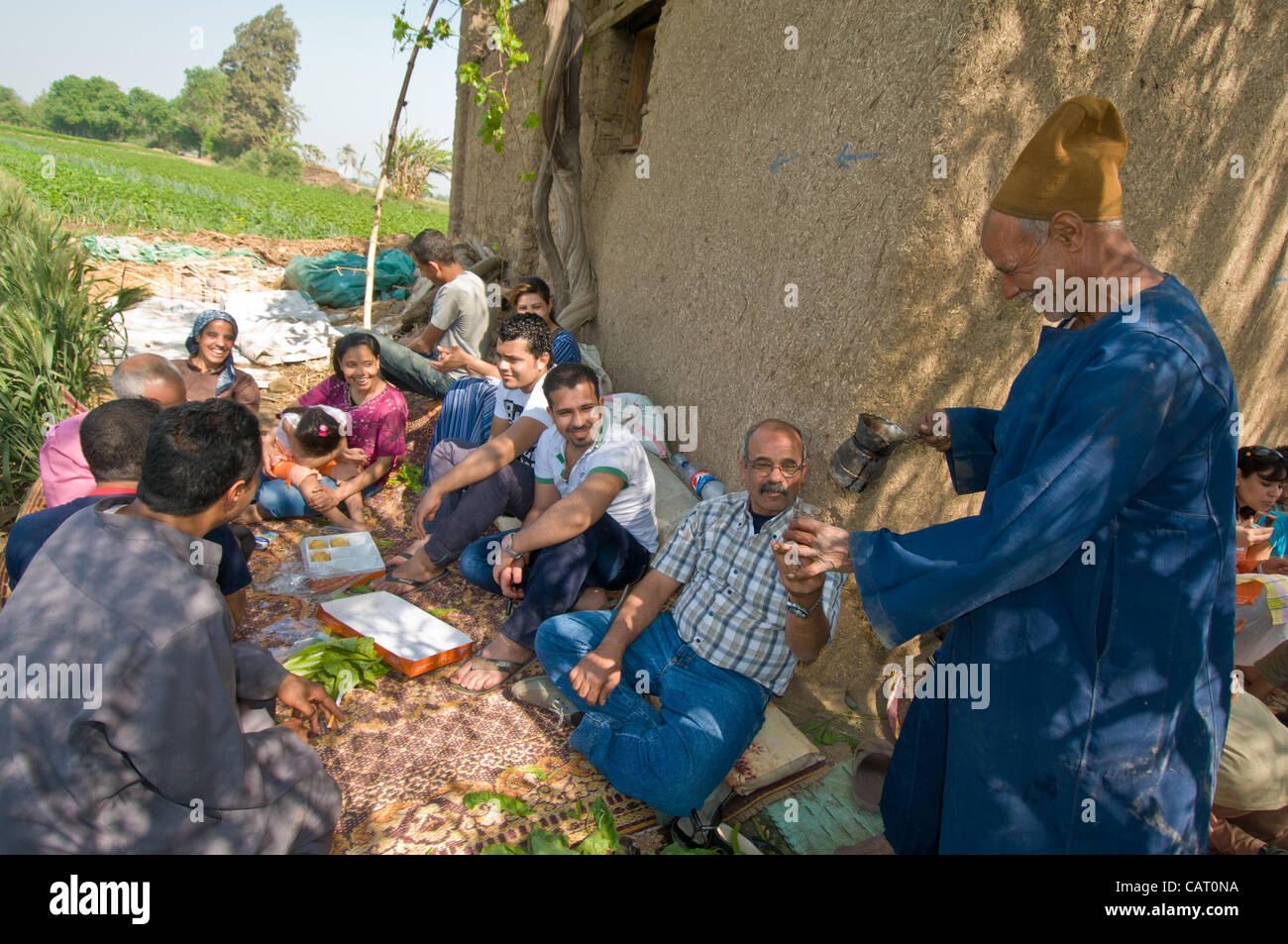 Egyptians from all walks of life celebrate the hugely popular holiday of the official first day of spring 'Sham El Nessim'-People flocked to picnic in parks and in the countryside Stock Photo