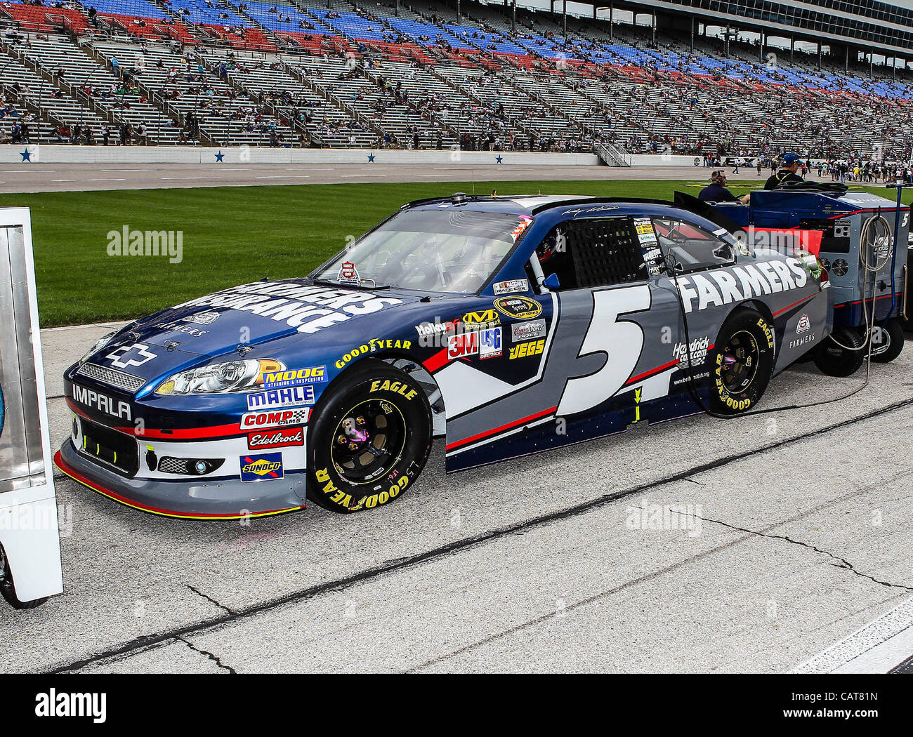 April 14, 2012 - Fort Worth, Texas, United States of America - Sprint Cup Series driver Kasey Kahne (5) in action during the Nascar Sprint Cup Series Samsung Mobile 500 race at Texas Motor Speedway in Fort Worth,Texas. Sprint Cup Series driver Greg Biffle (16) wins the Samsung Mobile 500 race. (Cred Stock Photo