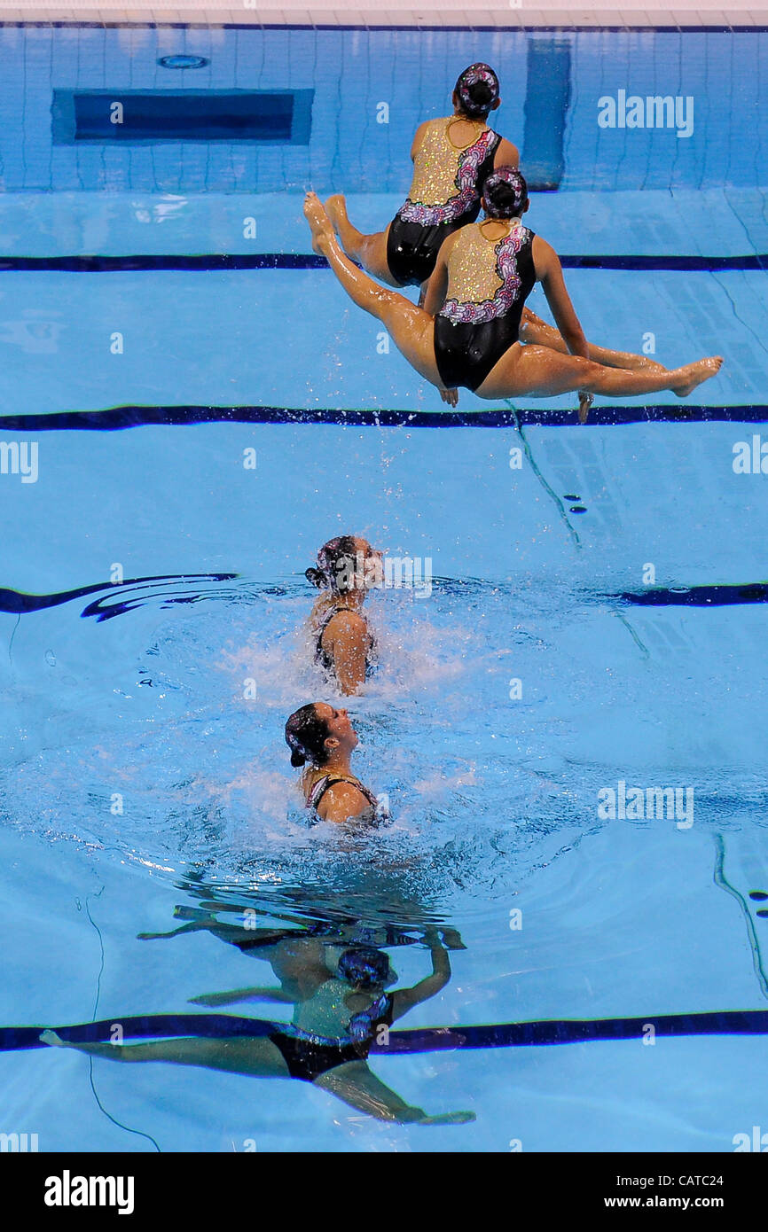 19.04.2012. London, England. Team Mexico (MEX) (ACEVES Claudia, ACHACH Karcm, ARREOLA Karla, CIFUENTES Mariana, GUAJARDO Evelyn, JIMENEZ Joana, PEDRERO Ofeha and RIOS Sofia) in action during the Duets Technical Routine on Day 1 of the FINA Olympic Games Synchronised Swimming Qualification at the Oly Stock Photo