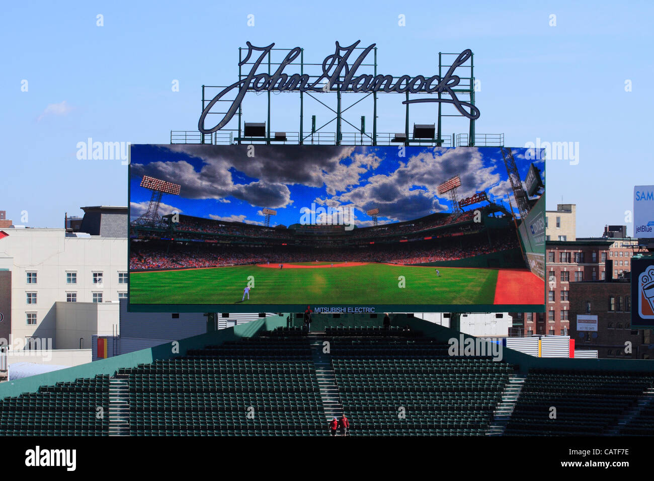 Jumbotron stadium fans hires stock photography and images Alamy