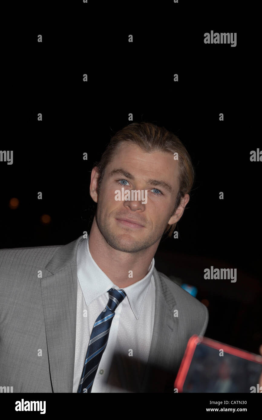 Members of the cast of The Avengers arrive for dinner at the 'Antica Pesa' restaurant in Rome following the premiere of the same film. Chris Hemsworth stops for photographs outside the restaurant. ROME, ITALY. SATURDAY, APRIL 21st 2012 Credit Line  Credit:  Stephen Bisgrove/Alamy Live News Stock Photo