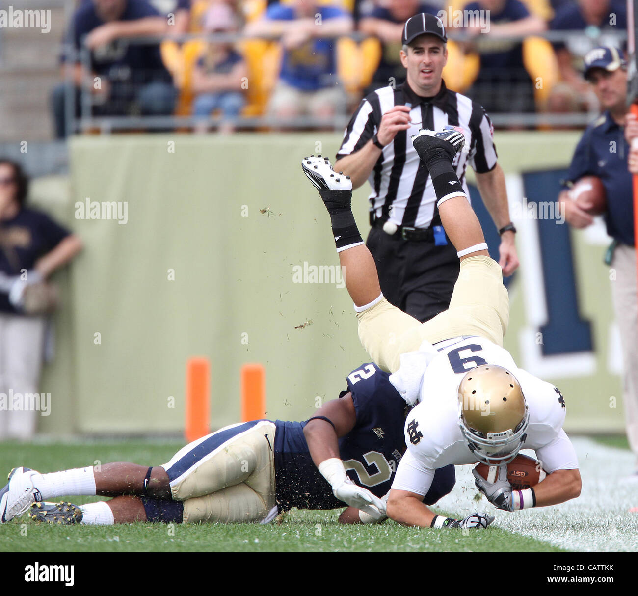 Sept. 24, 2011 - Pittsburgh, Pennsylvania, USA - Notre Dame Fighting Irish wide receiver Robby Toma (9). The Notre Dame Fighting Irish were able to hold onto a slight lead to beat the University of Pittsburgh Panthers in Hienz Field.  Photo By Aaron Suozzi (Credit Image: © Aaron Souzzi/ZUMAPRESS.com Stock Photo