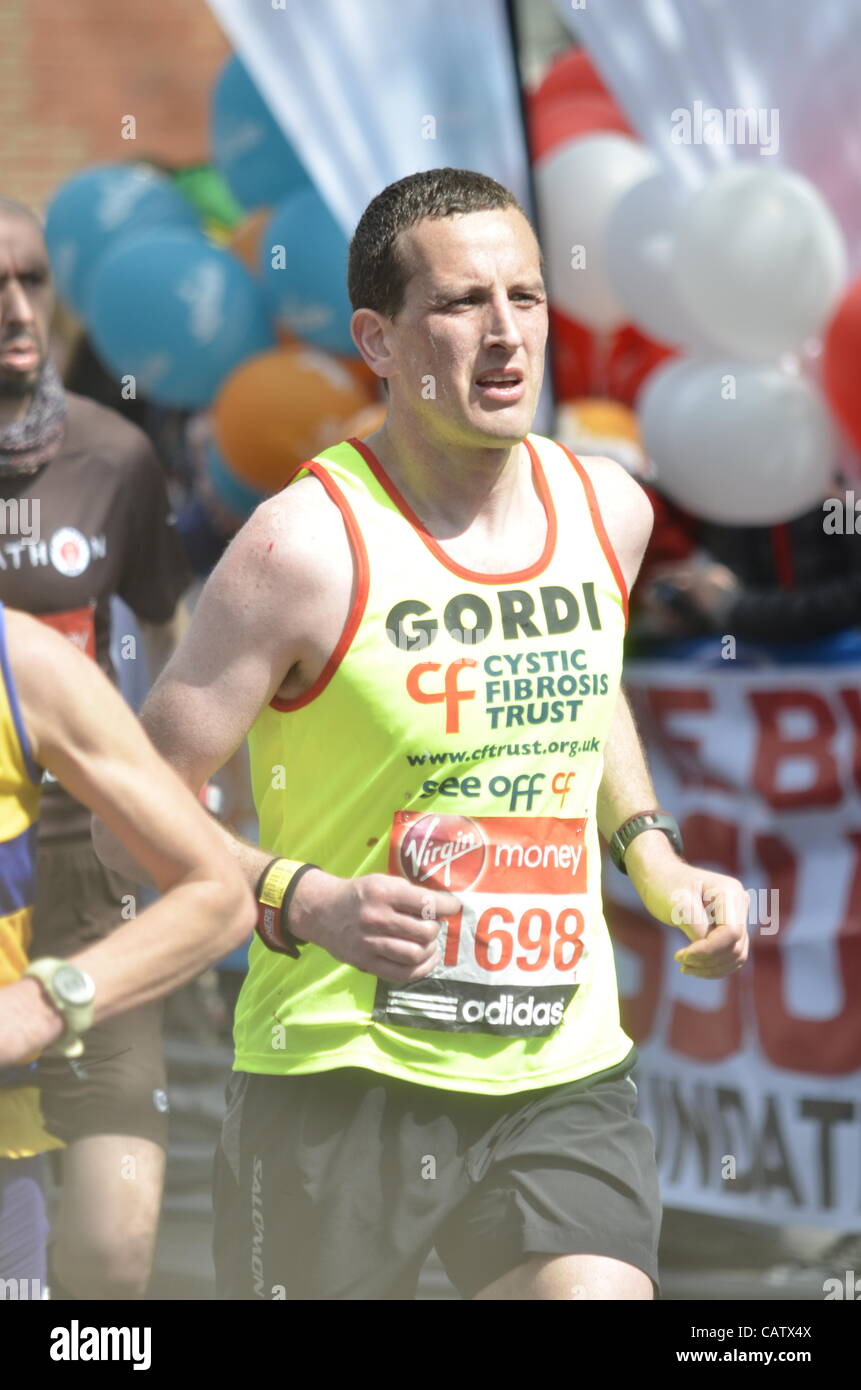 Lot De 2 Médailles Officielles Virgin London Marathon 2012 Et 2013 - Excellent état