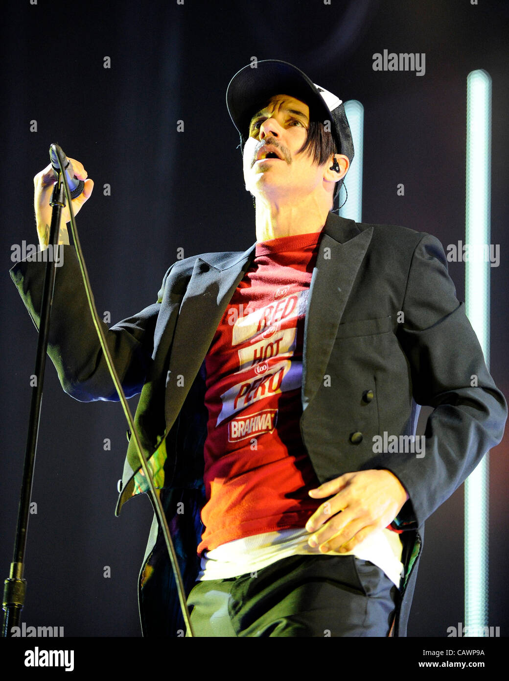Red hot chili peppers lead singer anthony kiedis performs hires stock