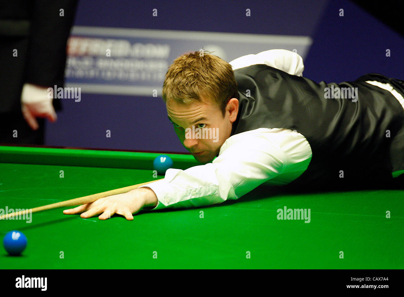 01.05.2012 Ali Carter in action against Jamie Jones at the quarter