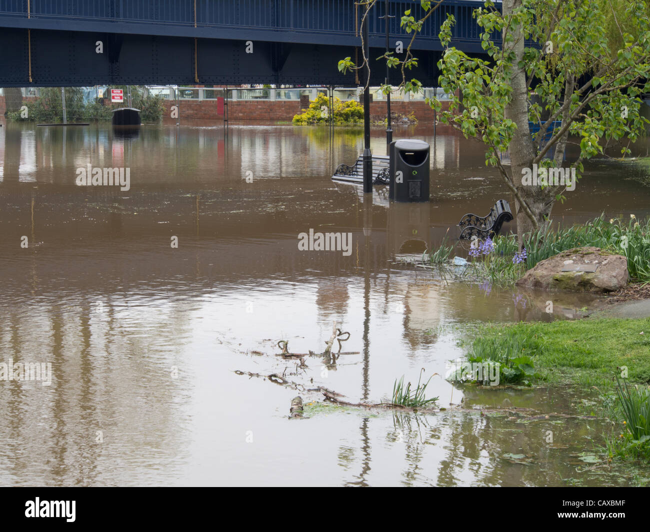 Upton Upon Severn braces itself to rising River Severn Levels after recent record braking