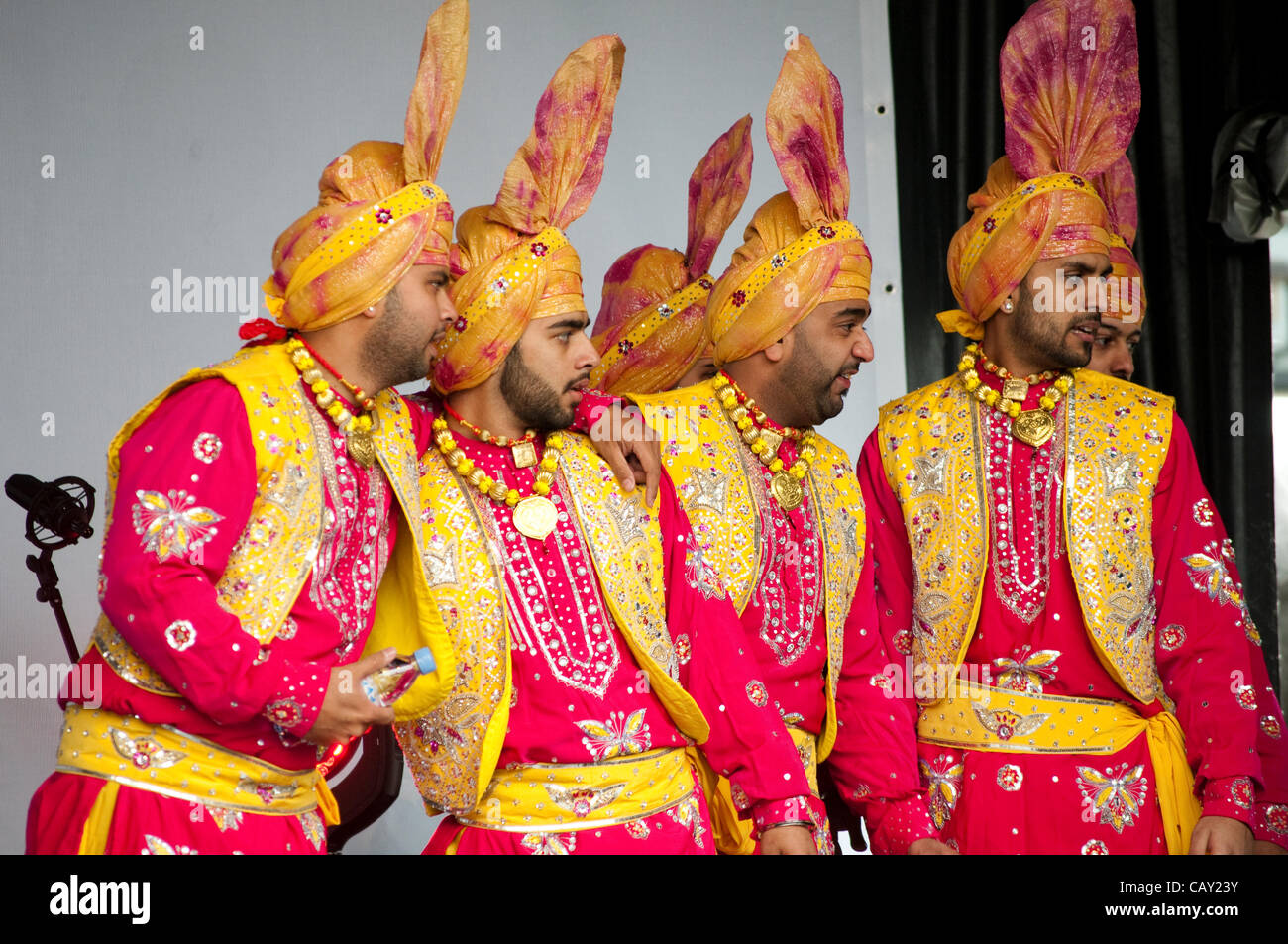 Dancers, Vaisakhi Festival, Sikh New Year, Trafalgar Square, London, UK