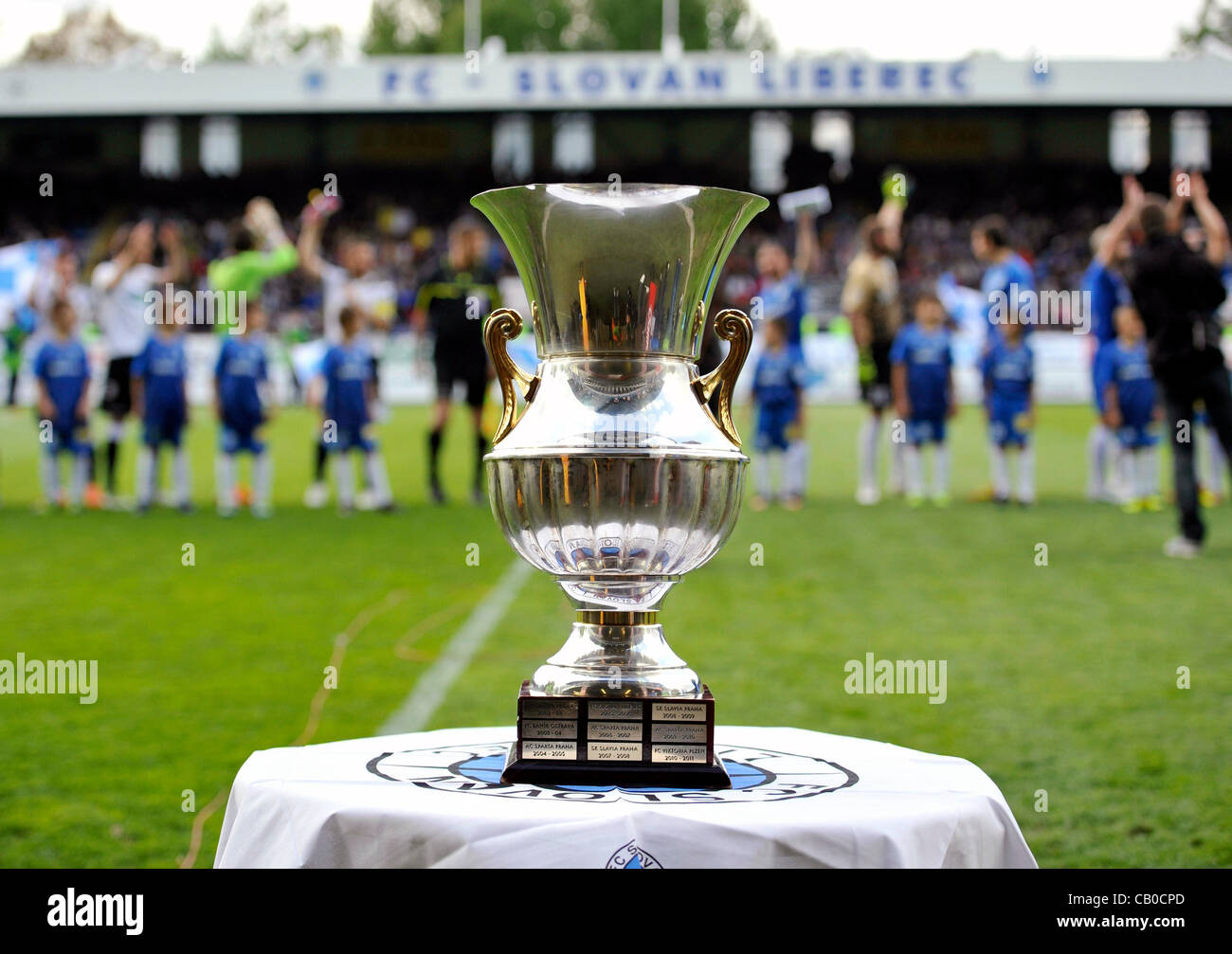 Trophy for the champions of the czech league ahed of the decisive Trophy for the champions of the czech league ahed of the decisive