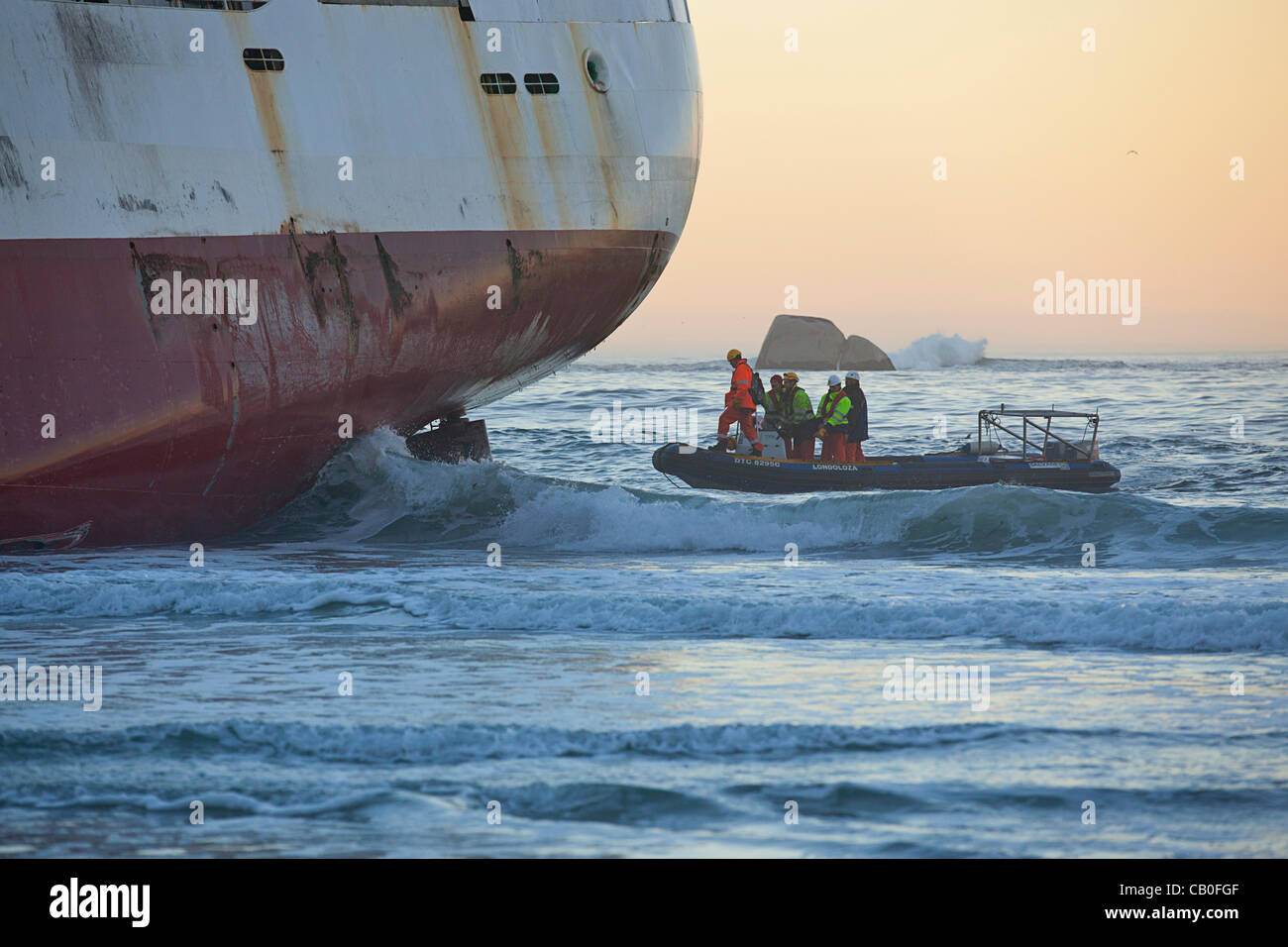 Stricken Japanese fishing boat "Eihatsu Maru" runs aground in Clifton