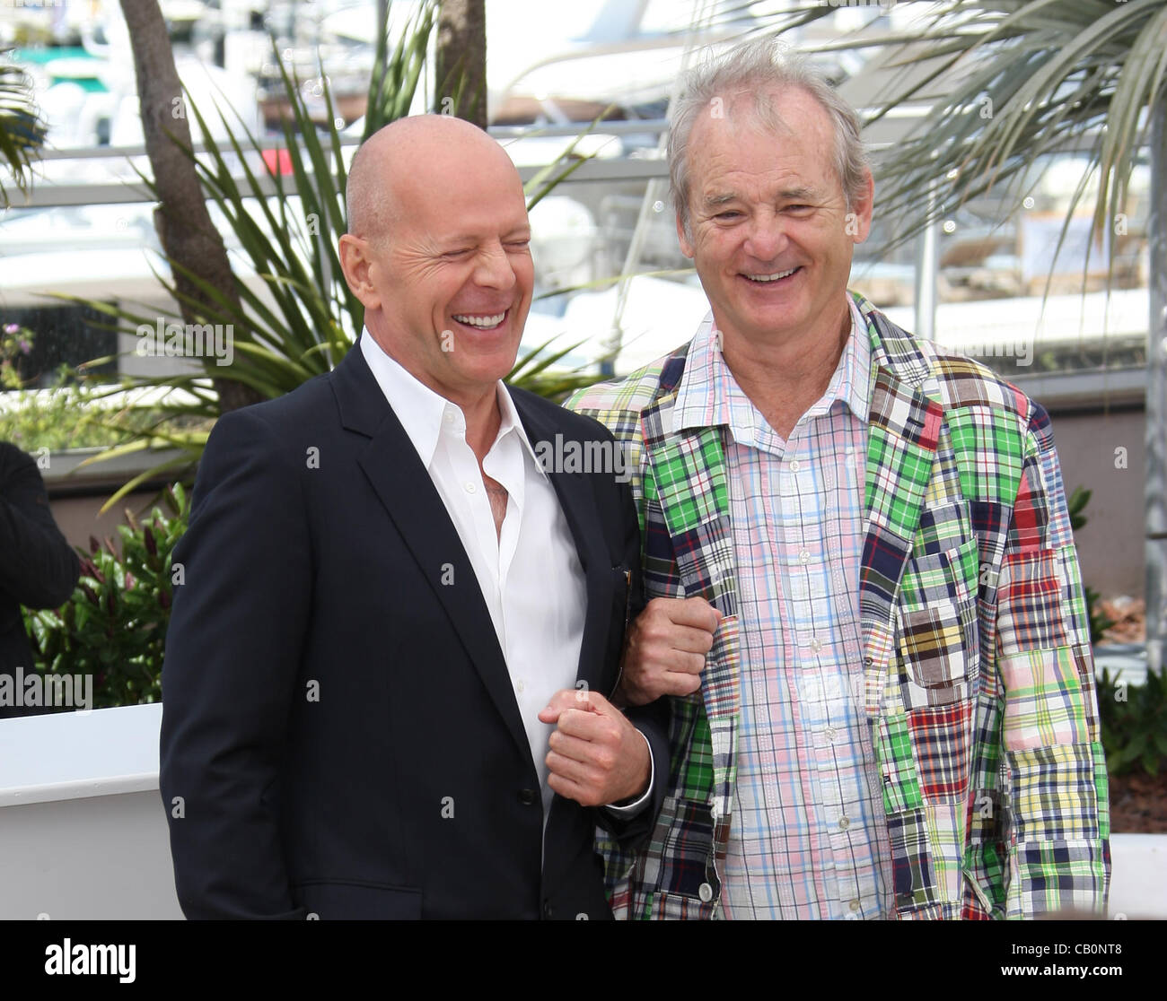 BRUCE WILLIS & BILL MURRAY MOONRISE KINGDOM PHOTOCALL CANNES FILM FESTIVAL 2012 PALAIS DES FESTIVAL CANNES FRANCE 16 May 2012 Stock Photo