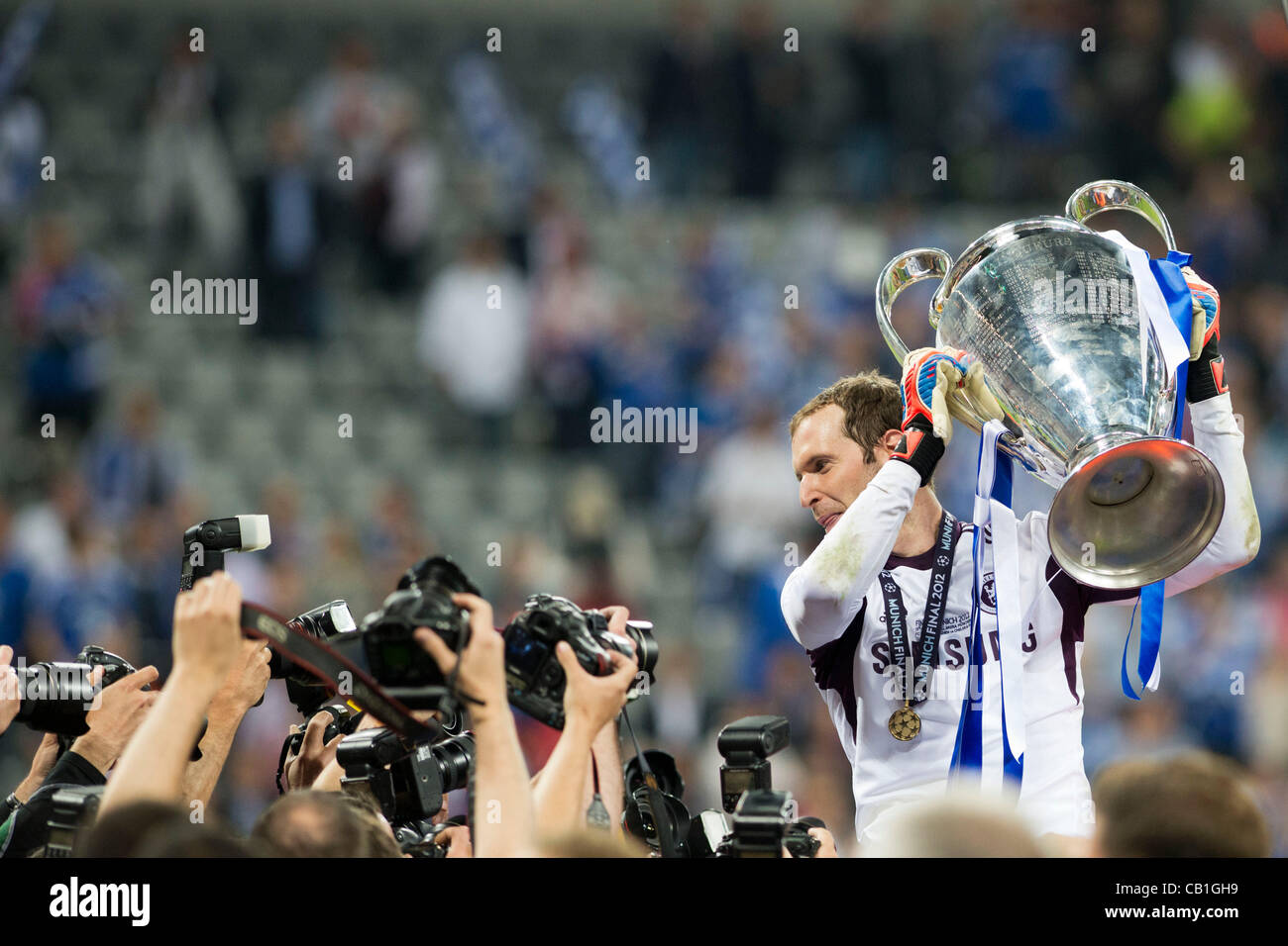 Petr Cech (Chelsea),  MAY 19, 2012 - Football / Soccer :  Petr Cech of Chelsea poses for photgraphers with Trophy after winning the UEFA Champions League 2011-2012 Final match between Bayern Munich 1-1 (PK 3-4) Chelsea at Allianz Arena Stadium in Munchen, Germany. (Photo by aicfoto)(ITALY) [0855] Stock Photo