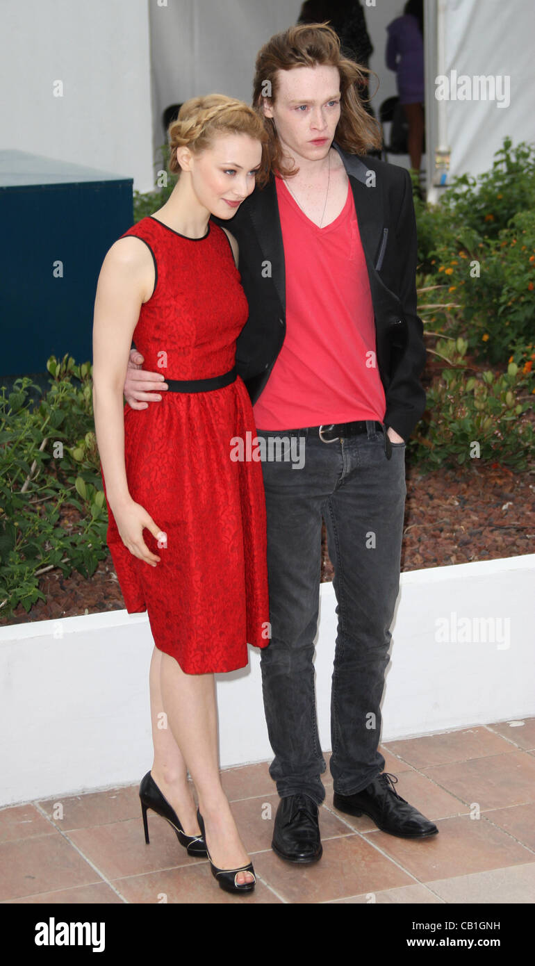 Sarah Gadon Caleb Landry Jones Antiviral Photocall Cannes Film Festival 2012 Palais Des Festival Cannes France 20 May 2012 Stock Photo Alamy