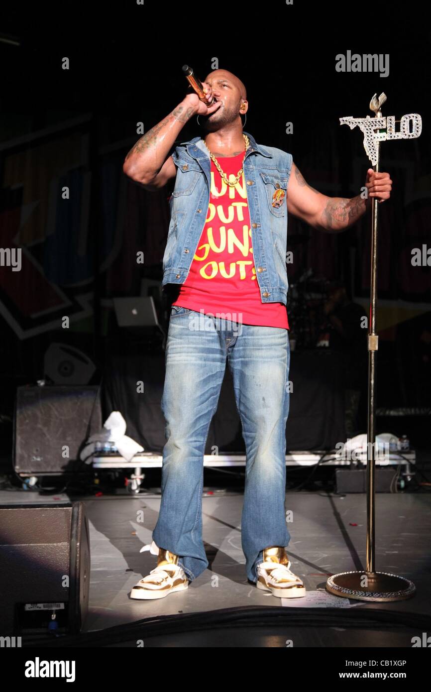 Flo Rida Center 200 Flo Rida in attendance for 103.5 KTU'S KTUPHORIA Concert, PNC Bank Arts ...