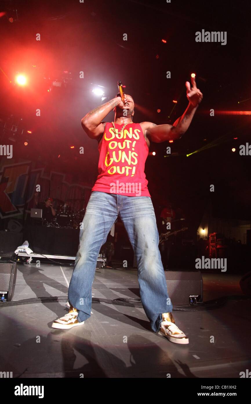 Flo Rida Center 200 Flo Rida in attendance for 103.5 KTU'S KTUPHORIA Concert, PNC Bank Arts ...