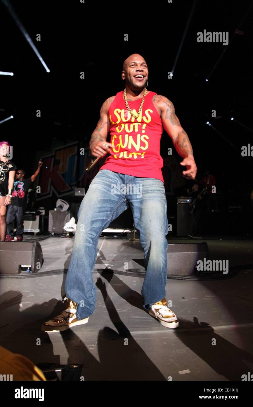 Flo Rida Center 200 Flo Rida in attendance for 103.5 KTU'S KTUPHORIA Concert, PNC Bank Arts ...