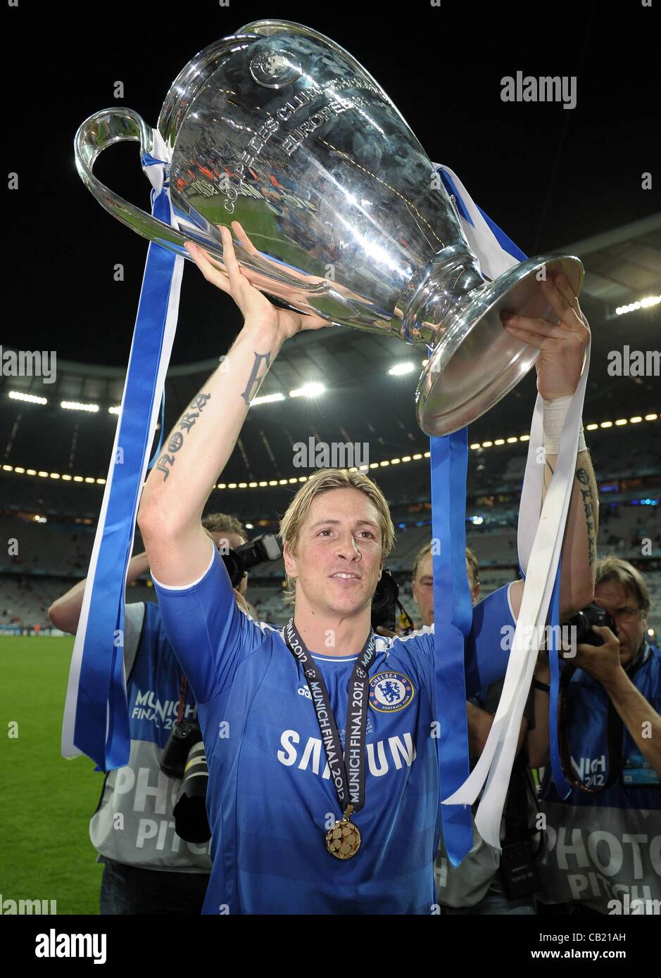 Fernando Torres remembers Chelsea's 2012 Champions League triumph ahead of  final return - Mirror Online