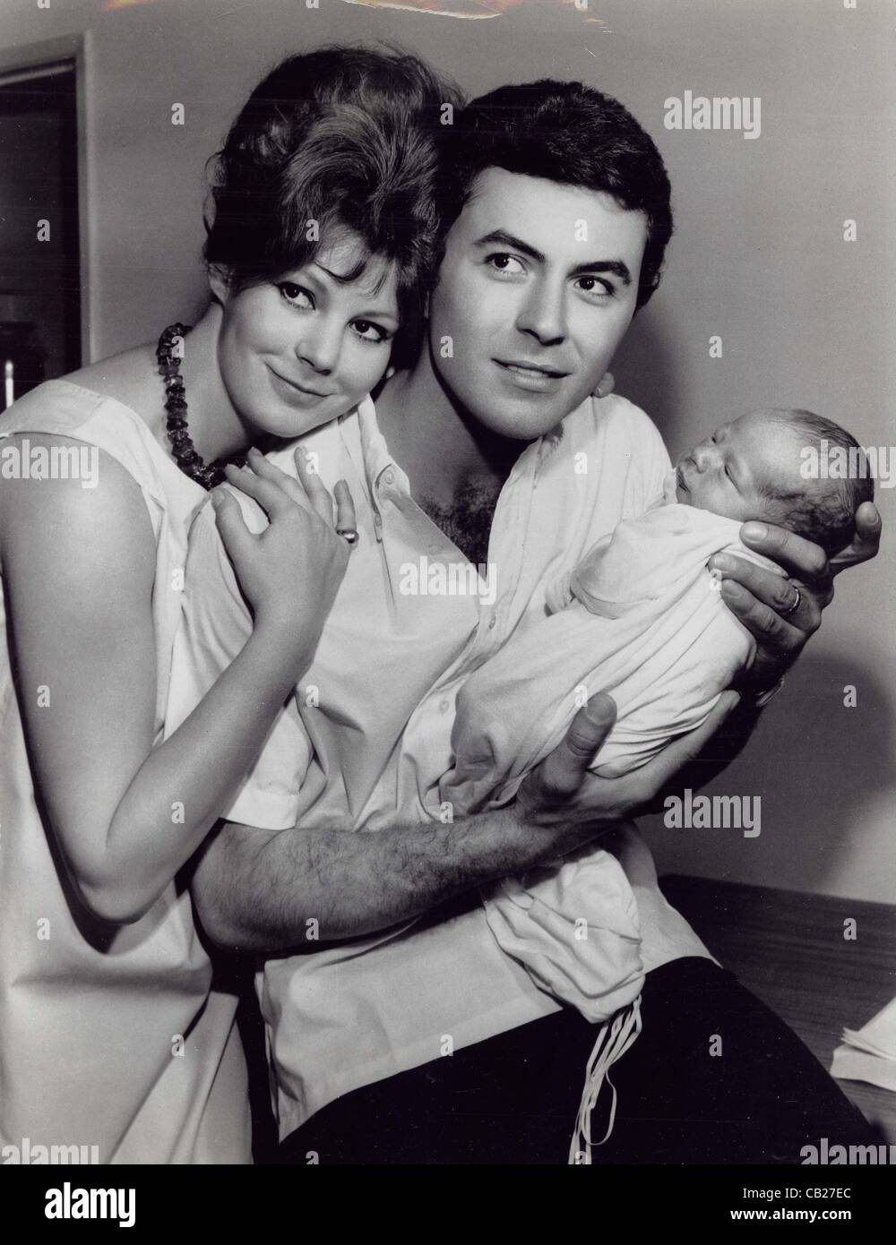 JAMES DARREN with wife Evy Norlund and baby Christian at home in Hollywood  1960.Supplied by Photos inc.(Credit Image: Â© Supplied By Globe Photos  Inc/Globe Photos/ZUMAPRESS.com Stock Photo - Alamy