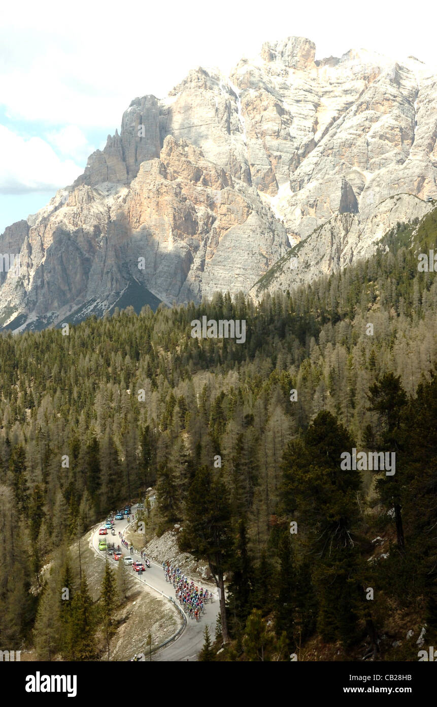23.05.2012.  Giro d'Italia, stage 17 Falzes - Cortina, Passo di Valparola Stock Photo