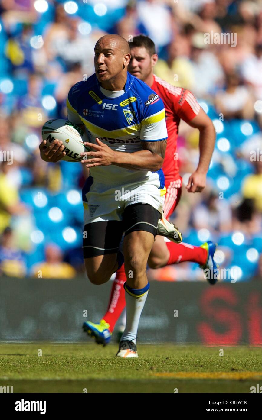 26.05.2012 Manchester, England. Warrington Wolves v Widnes Vikings.  Warrington Wolves's  Matty Blythe in action during the Stobart Super League Rugby Magic Weekend from the Etihad Stadium Stock Photo