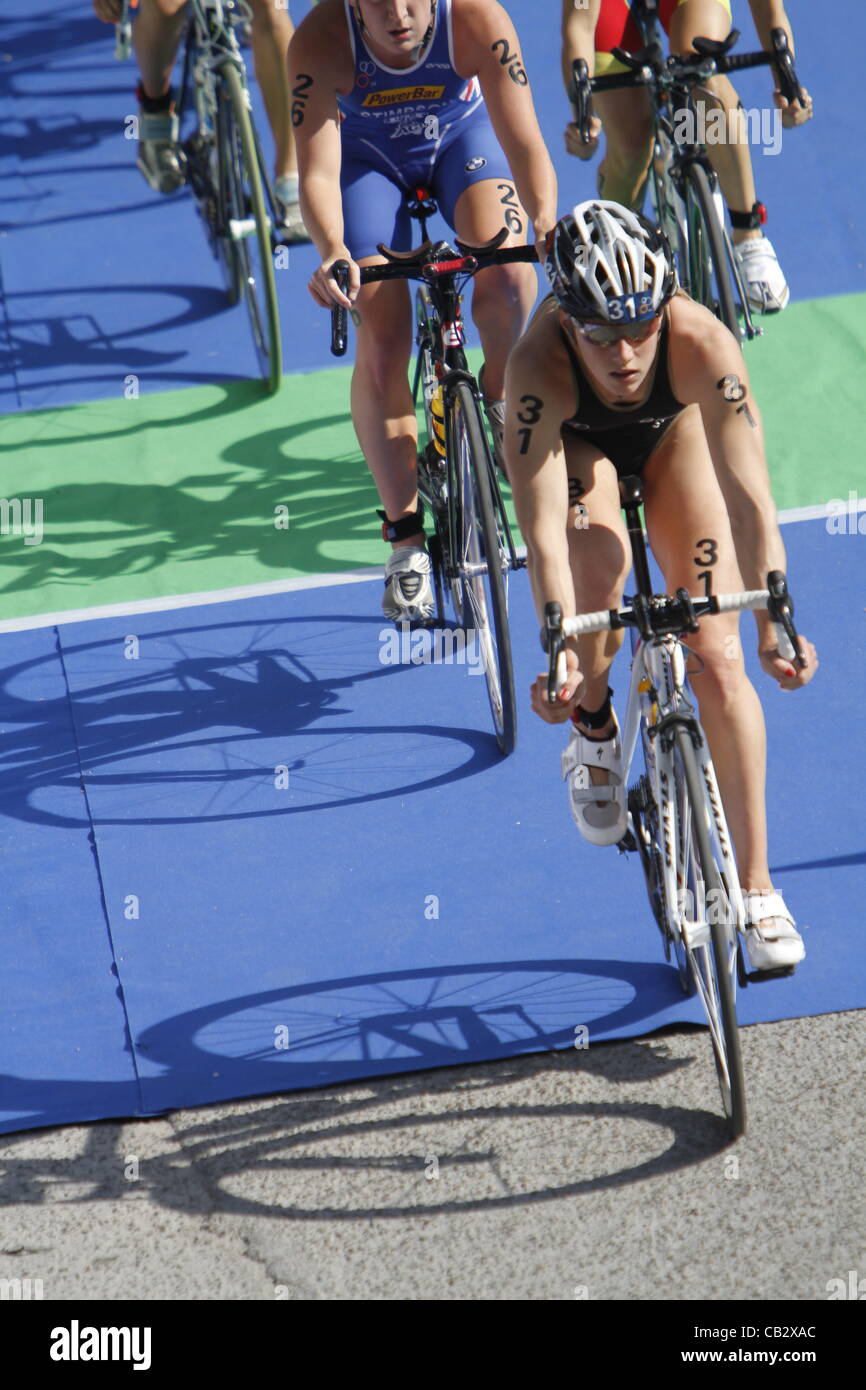 ITU Triathlon World Series - Campeonato del mundo de triatlon ; Casa de Campo, MAdrid - Elite Women Series - Svenja Balzen from Germany leads the biking course Stock Photo