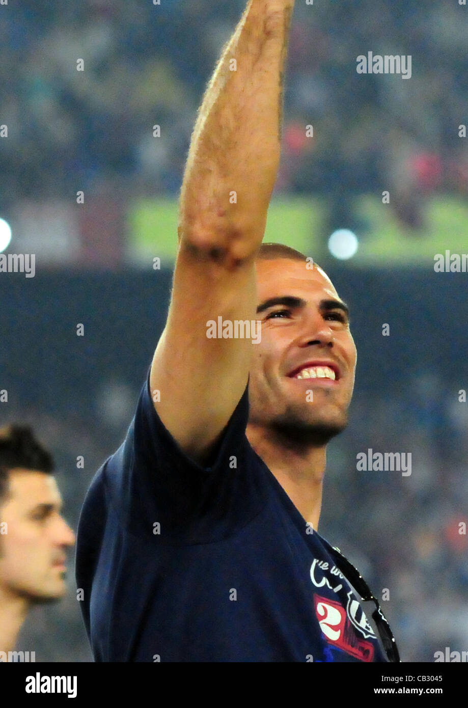 FC Barcelona trophy presentation to the fans (Barcelona, may 26 2012) Victor Valdes, captain an goalie of FC Barcelona, greets the fans. Stock Photo