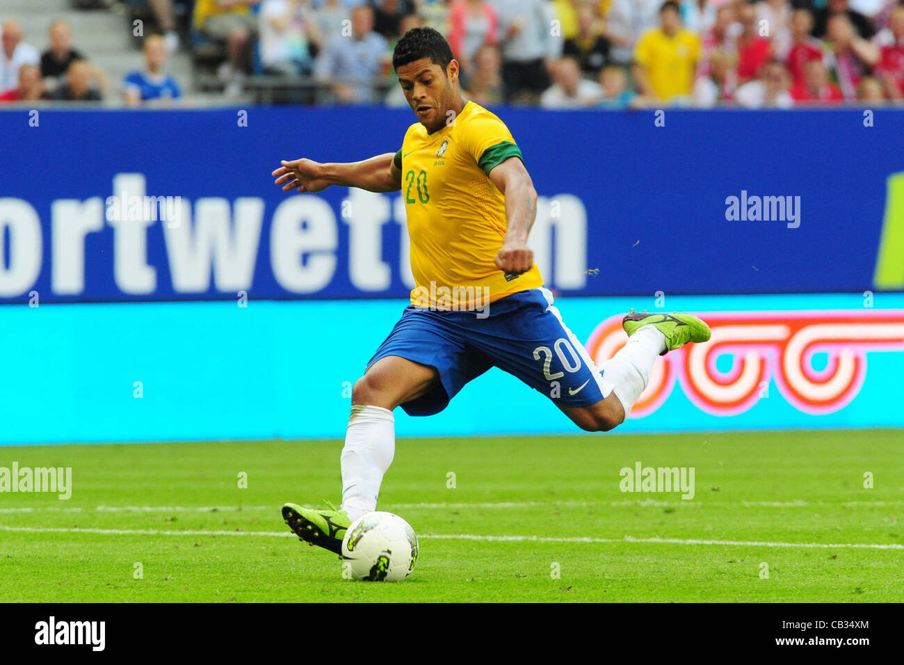 26.05.2012. Hamburg, Germany.  Brazil's Hulk scores the 3-0 goal during the international friendly soccer match between Denmark and Brazil at Imtech Arena in Hamburg, Germany, 26 may 2012. Stock Photo