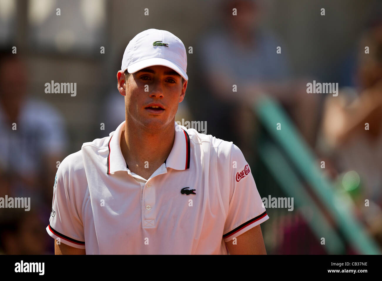 28.05.2012 Paris, France. John Isner in action against Rogerio Dutra Silva on day 2 of the French Open Tennis from Roland Garros. Stock Photo