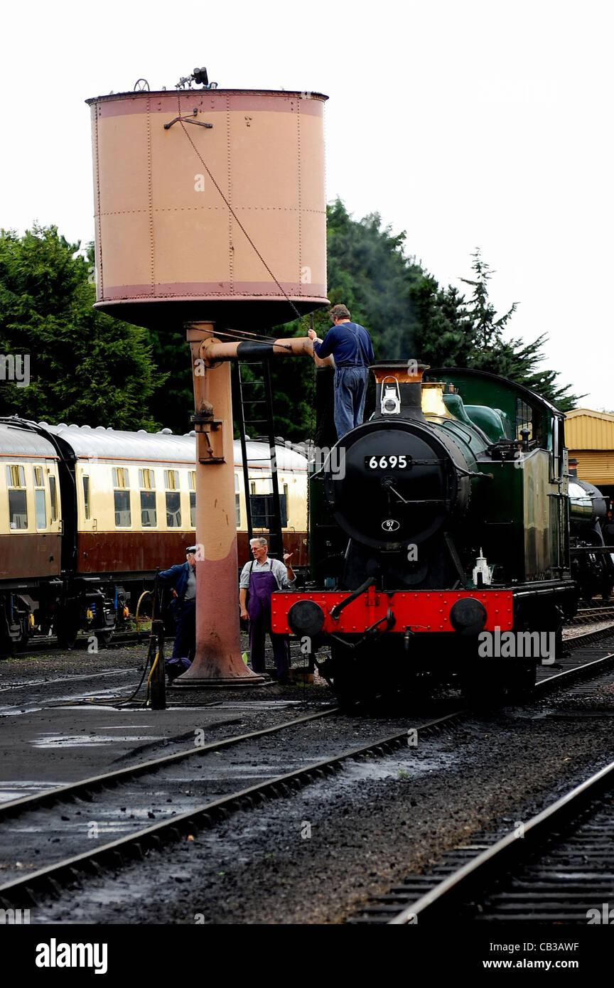 Steam train filling water hires stock photography and images Alamy