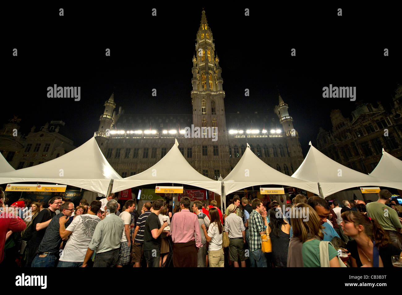 Beer festival on Grand Place in Brussels Stock Photo Alamy