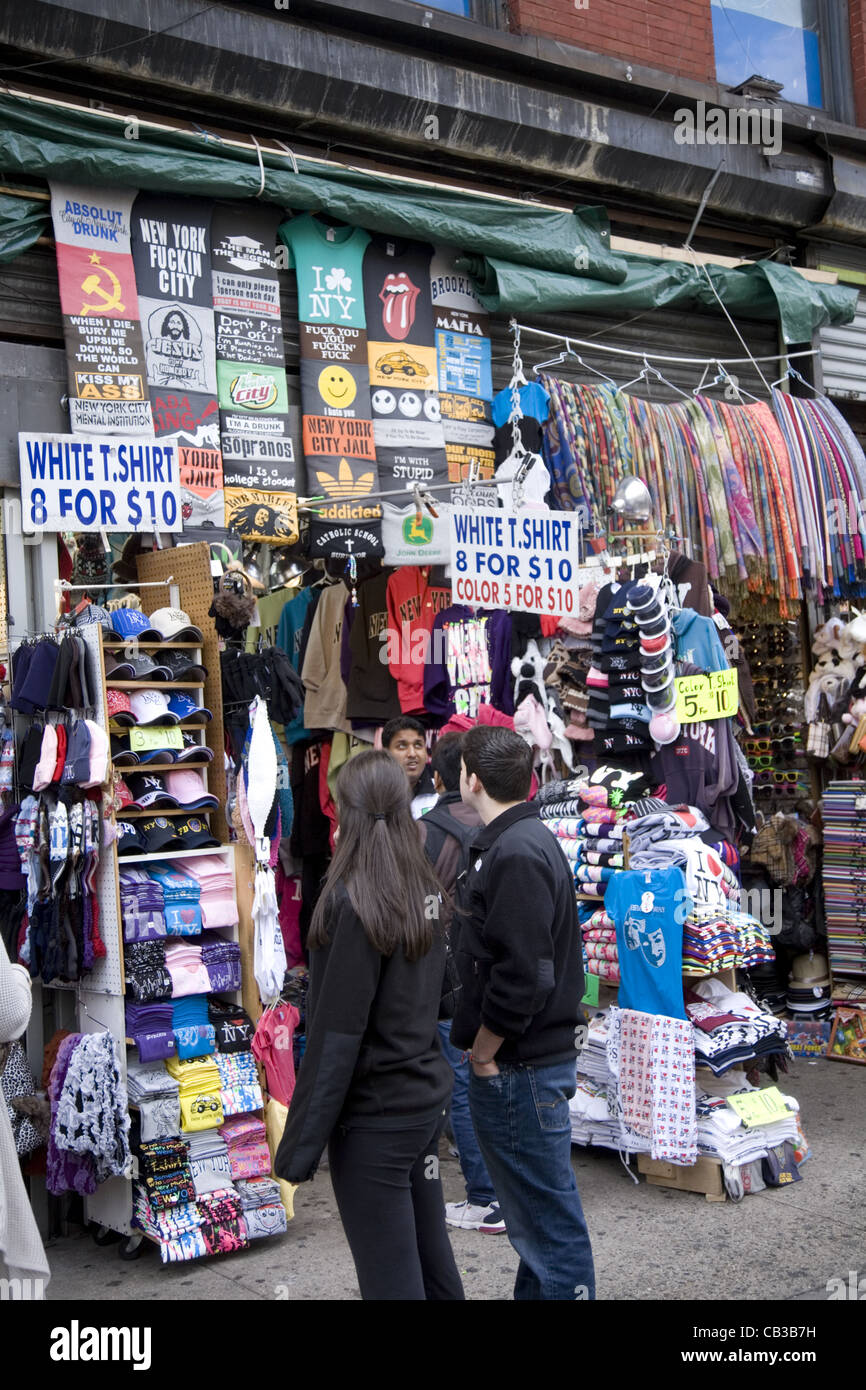 Sidewalk vendors canal street shops hi-res stock photography and