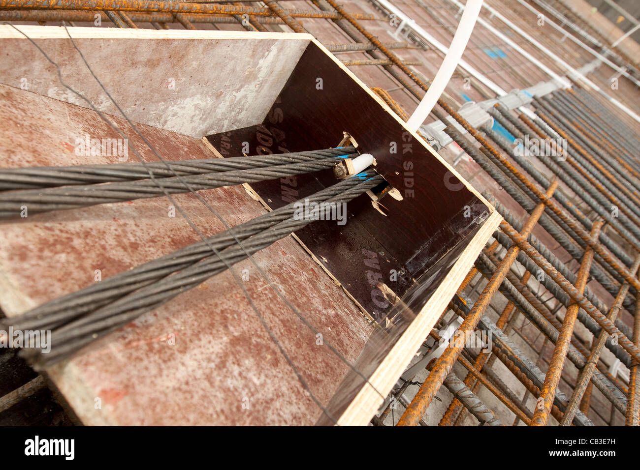 Posttensioning steel cables in concrete floor formwork Stock Photo Alamy