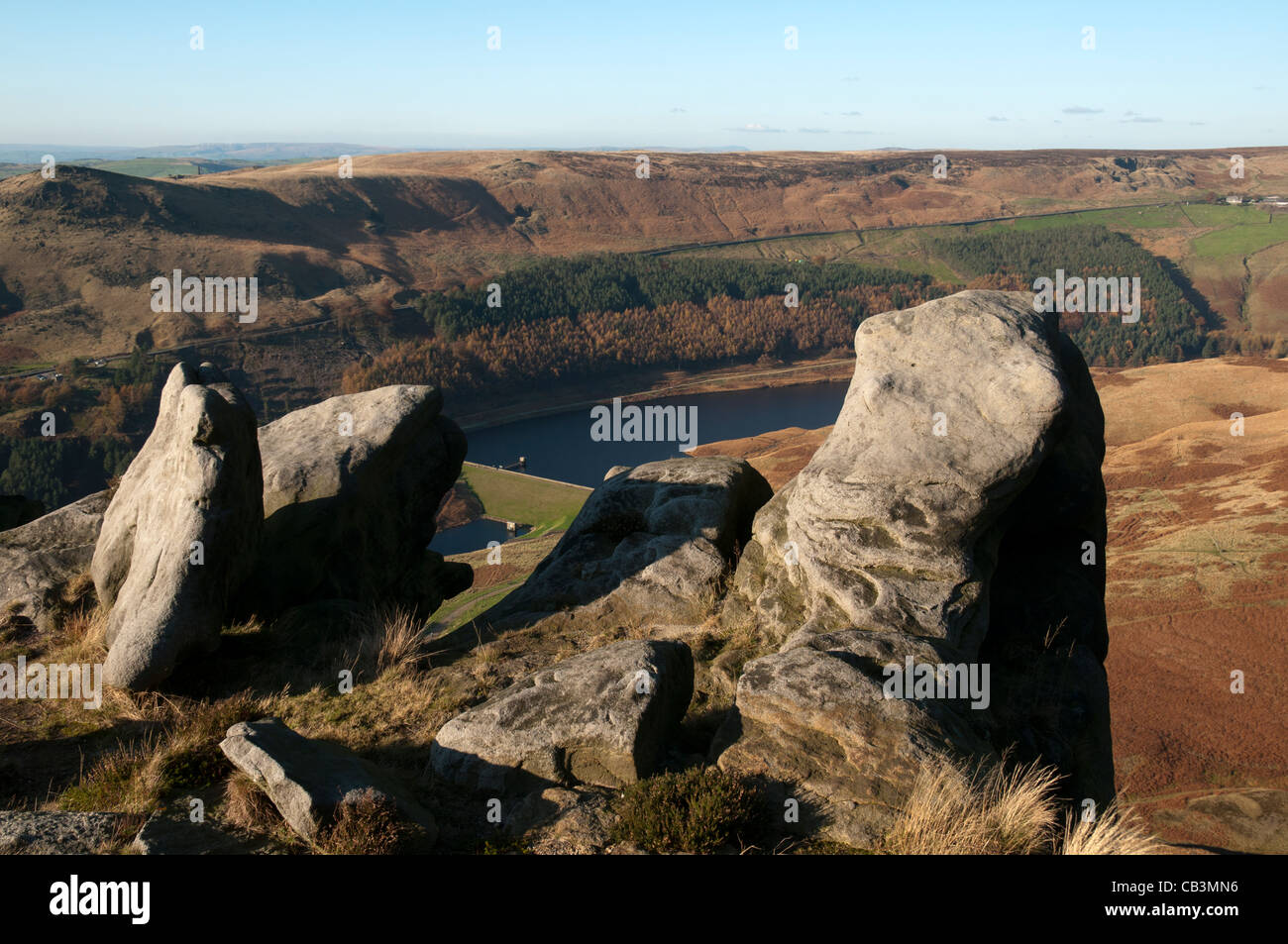 Doldam Rocks Yeoman Hey reservoir from Great Dove Stone Rocks, Saddleworth, Oldham ...