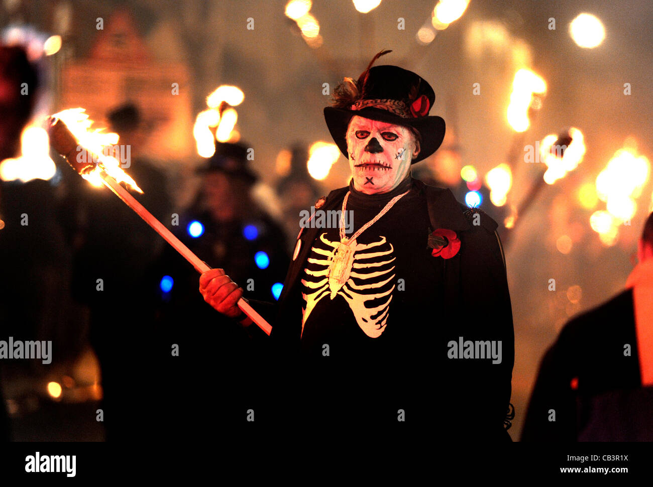 Bonfire night uk fireworks hi-res stock photography and images - Alamy