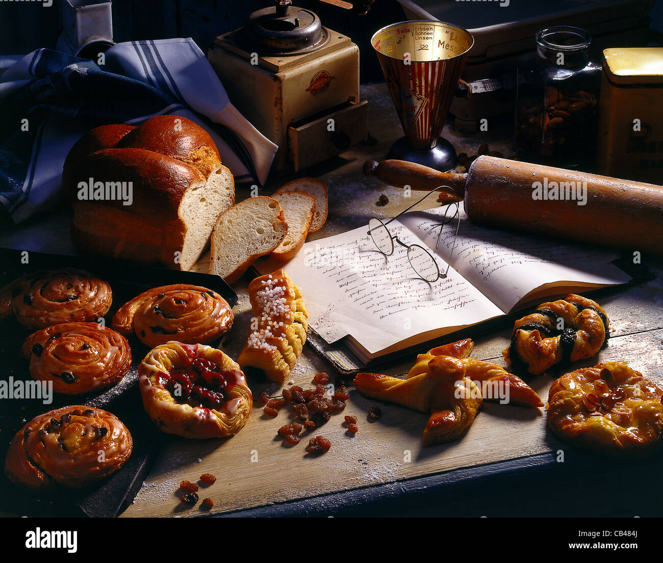 Pastry Using Tablea Tableau: Several pastries (filo - pastry, yeast - dough Stock Photo - Alamy