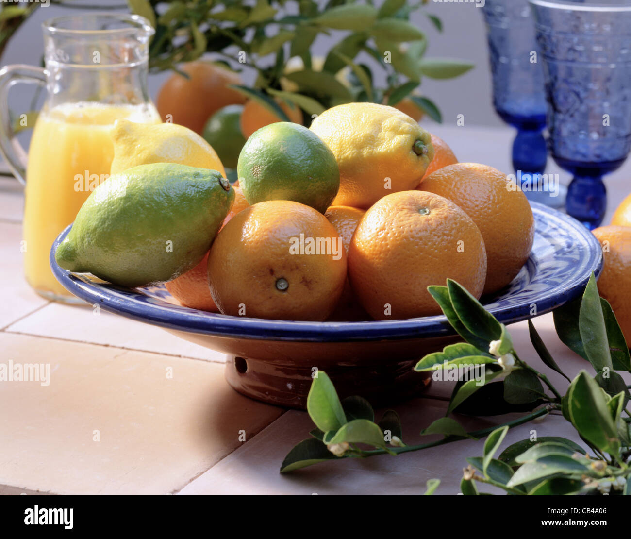 Still: Oranges and lemons Stock Photo - Alamy
