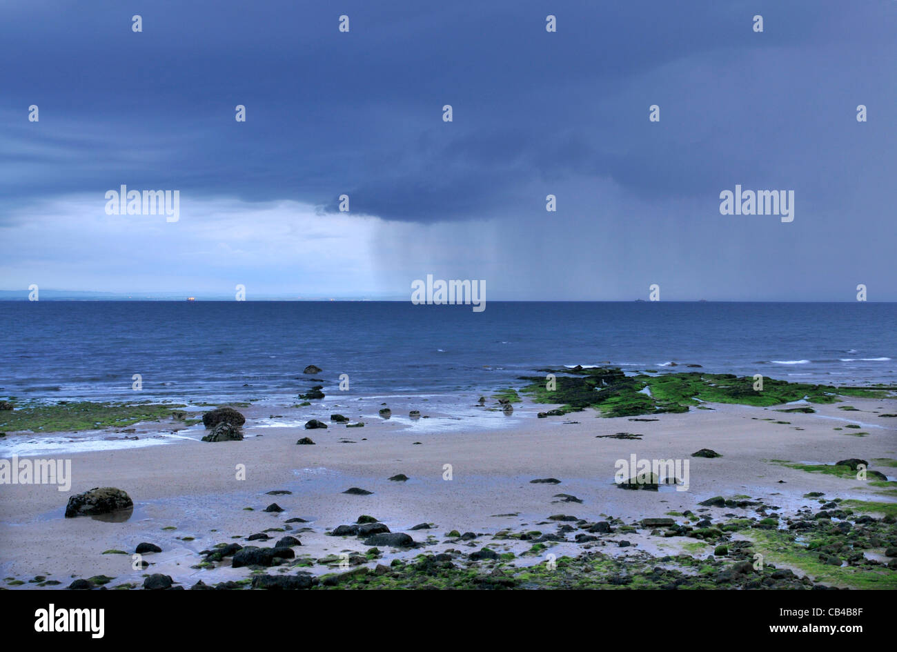 Rain storm moves along hi-res stock photography and images - Alamy