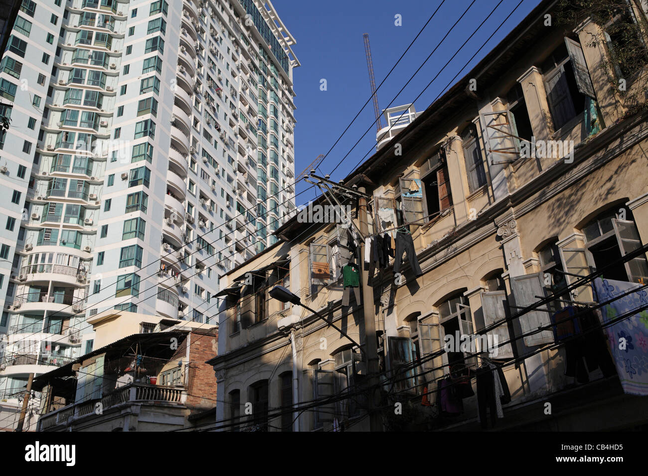juxtaposition between new modern China and old traditional China, Xiamen. Stock Photo