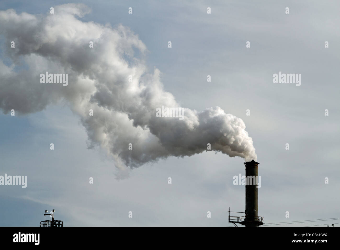 A Smokestack at the Port Reading Refinery (Hess Oil Refinery) at Perth Amboy/Woodbridge, New Jersey, USA Stock Photo