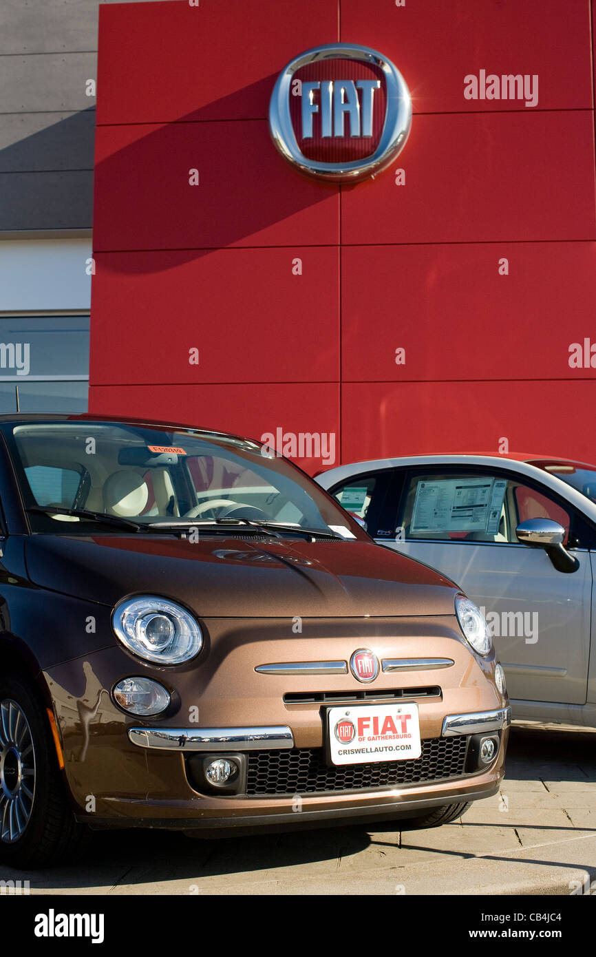 A Fiat car dealership Stock Photo Alamy