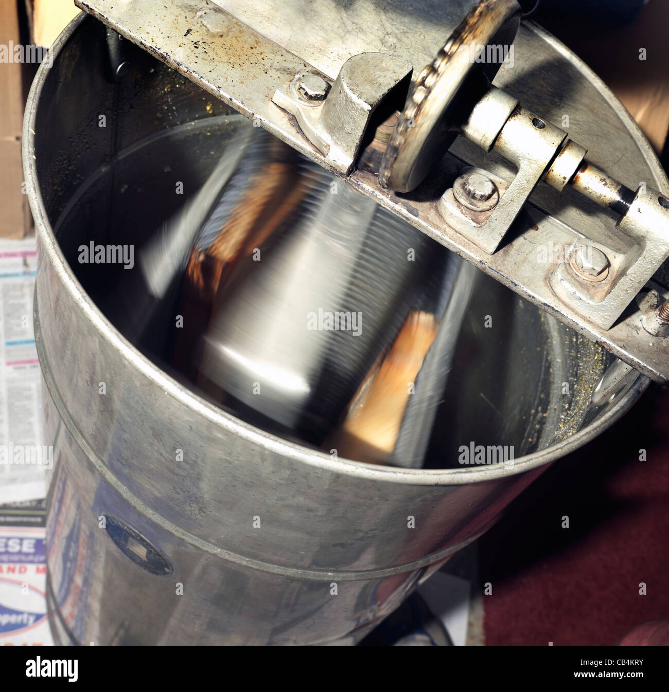 Honey centrifuge hires stock photography and images Alamy