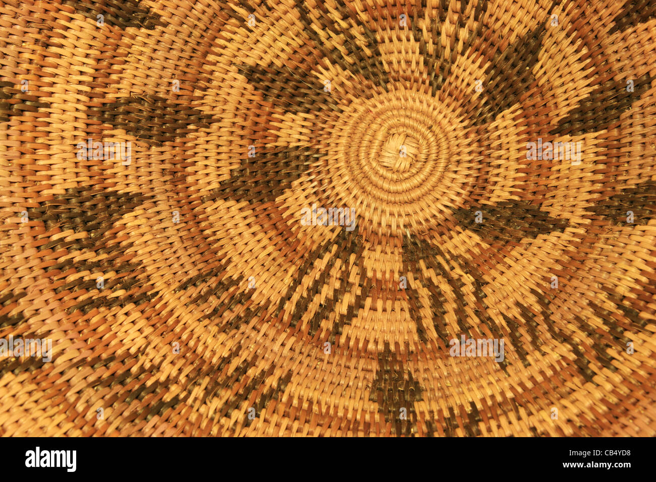 African weaving basket hires stock photography and images Alamy
