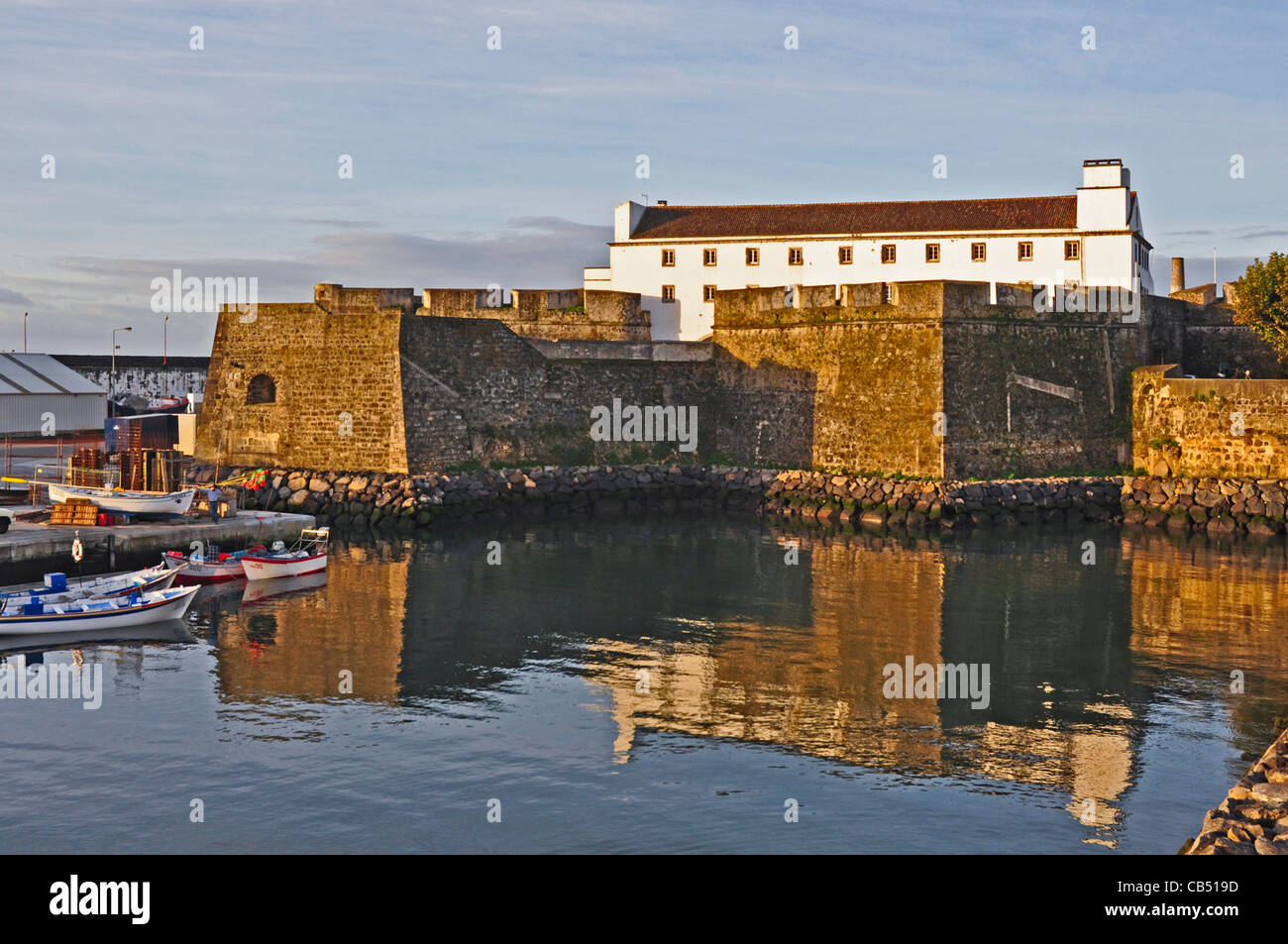EUROPE PORTUGAL AZORES São Miguel Ponta Delgada the Forte de São Bras (1552) at the end of the harbour Stock Photo