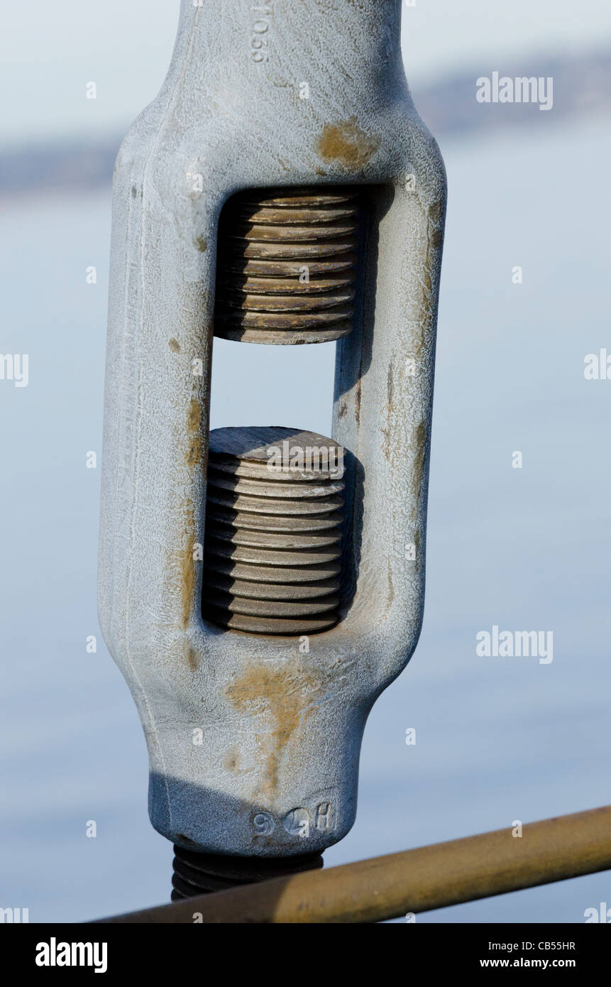 Bridge turnbuckle hires stock photography and images Alamy