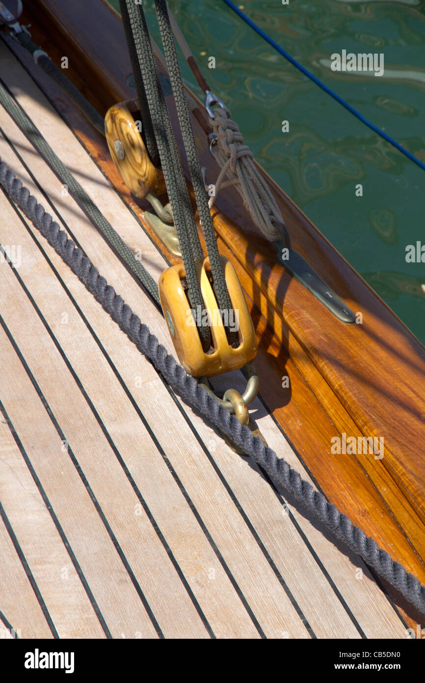 Old sailing wooden blocks rigging hires stock photography and images