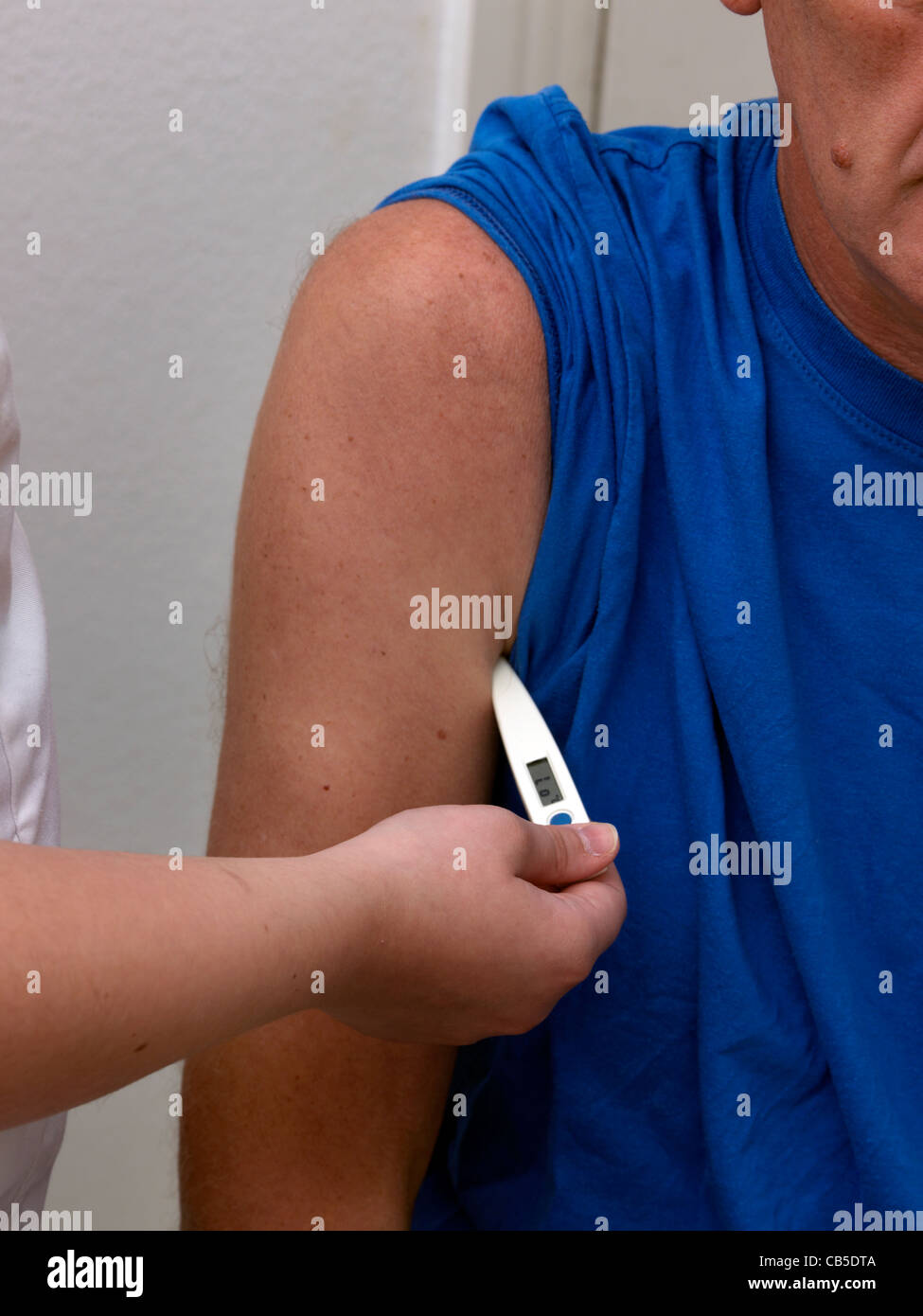 Digital thermometer hires stock photography and images Alamy