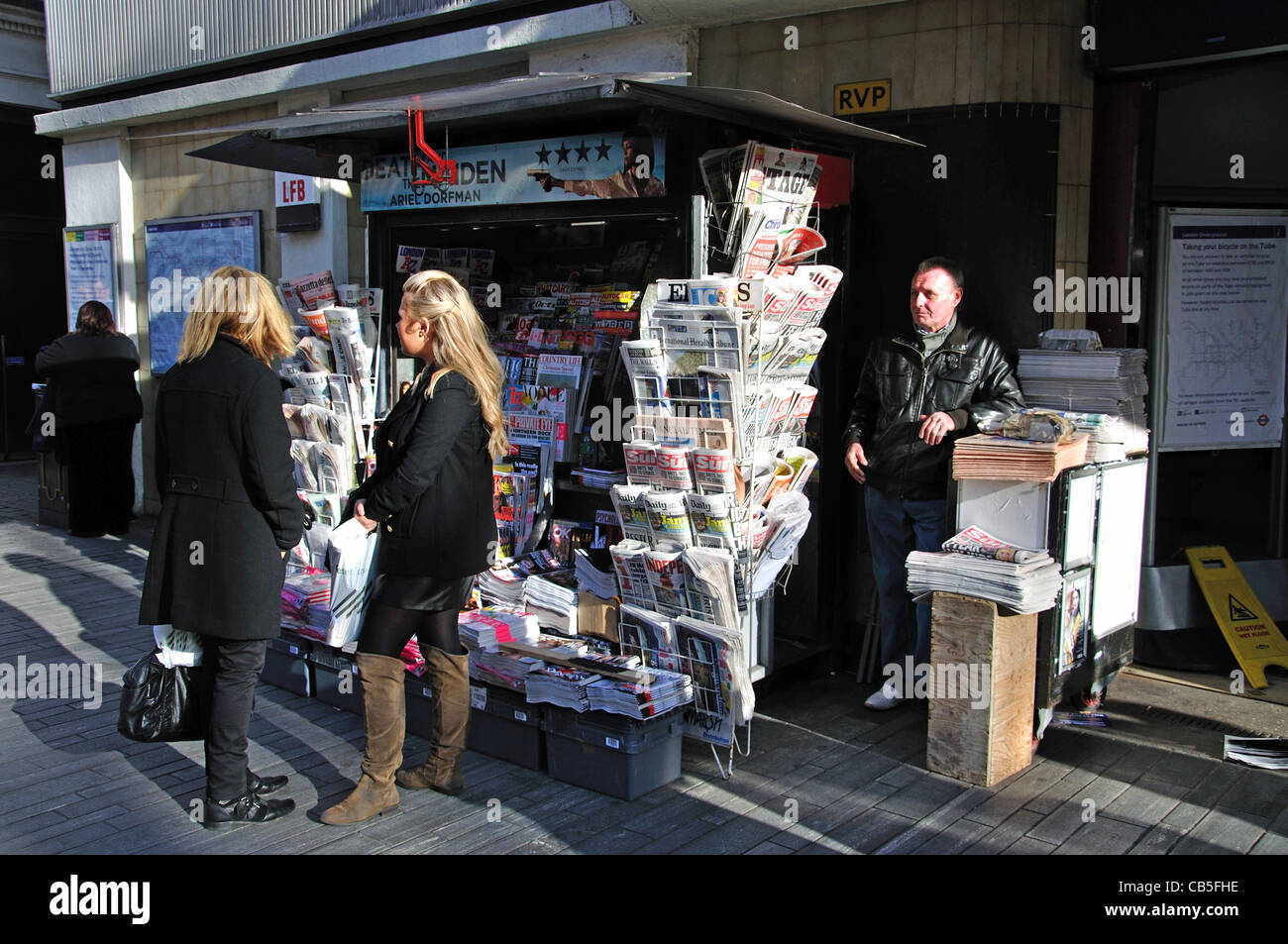 Newspaper kiosk in Sloane Square, Chelsea, Royal Borough of Kensington and Chelsea, Greater London, England, United Kingdom Stock Photo