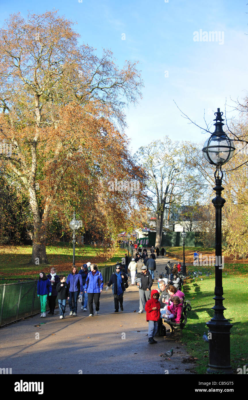 Pathway to 'Winter Wonderland' Hyde Park, City of Westminster, London, Greater London, England, United Kingdom Stock Photo