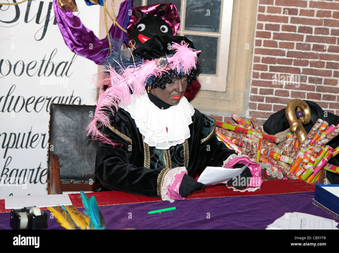 Zwarte Piet Dutch Folklore Hi Res Stock Photography And Images Alamy Zwarte Piet Dutch Folklore Hi Res Stock Photography And Images Alamy