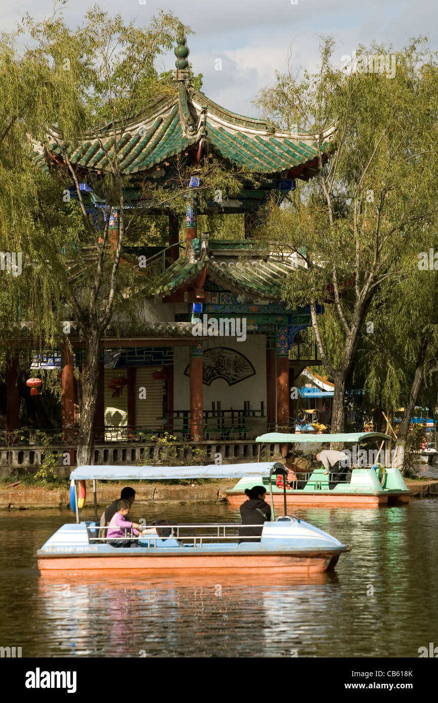 China Yunnan Kunming, Green Lake park Stock Photo